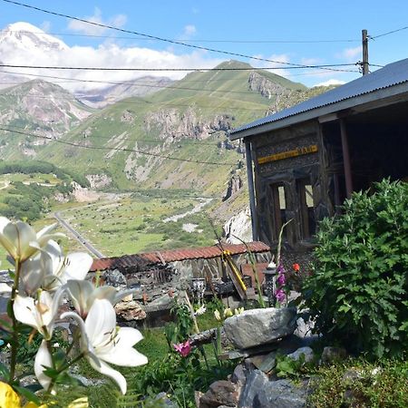 Qusha Guesthouse Meeting In The Mountains And Views Stepancminda Exteriér fotografie