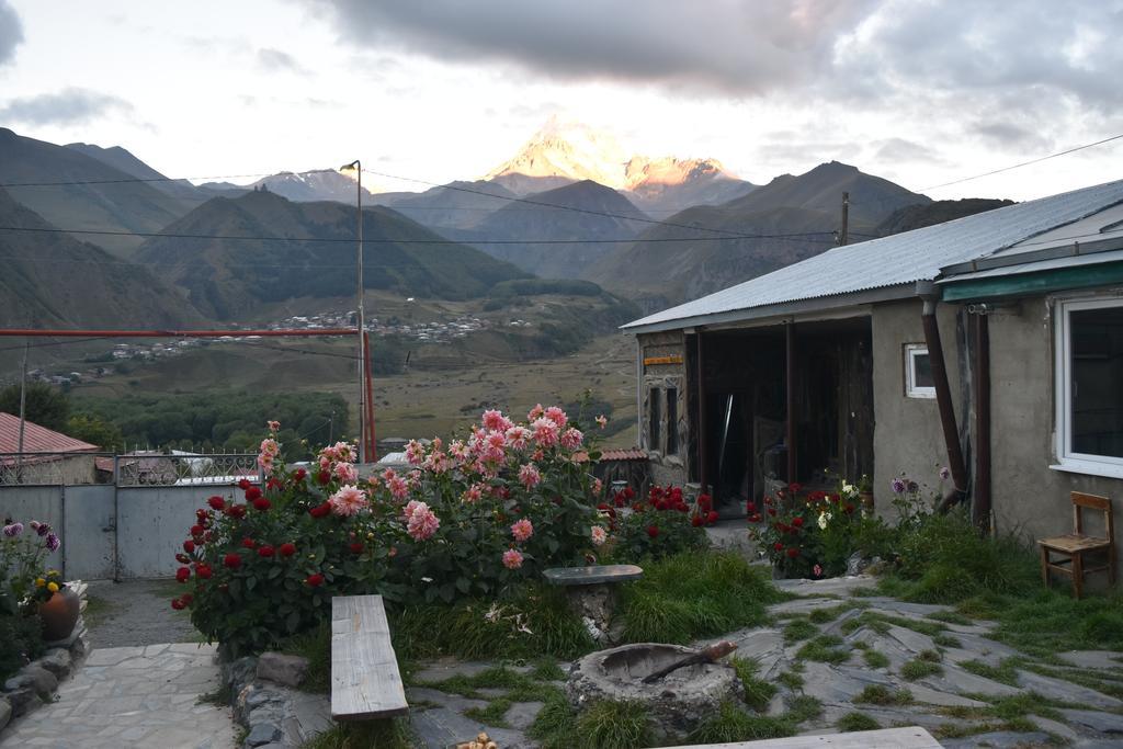Qusha Guesthouse Meeting In The Mountains And Views Stepancminda Exteriér fotografie
