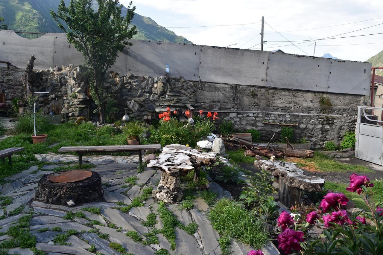 Qusha Guesthouse Meeting In The Mountains And Views Stepancminda Exteriér fotografie